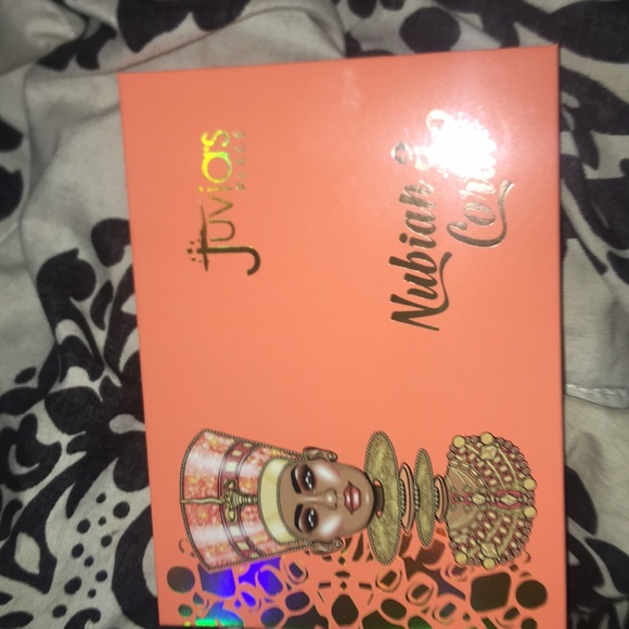 Juvia’s Place Nubian 3 Coral pallete - Picture 2 of 4